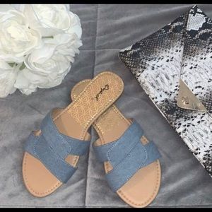 SANDALS